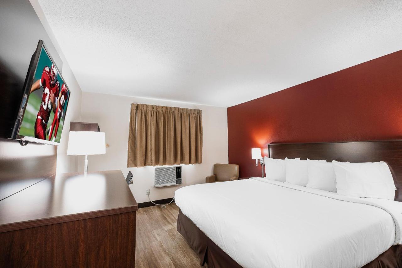 Red Roof Inn Bristol Bagian luar foto