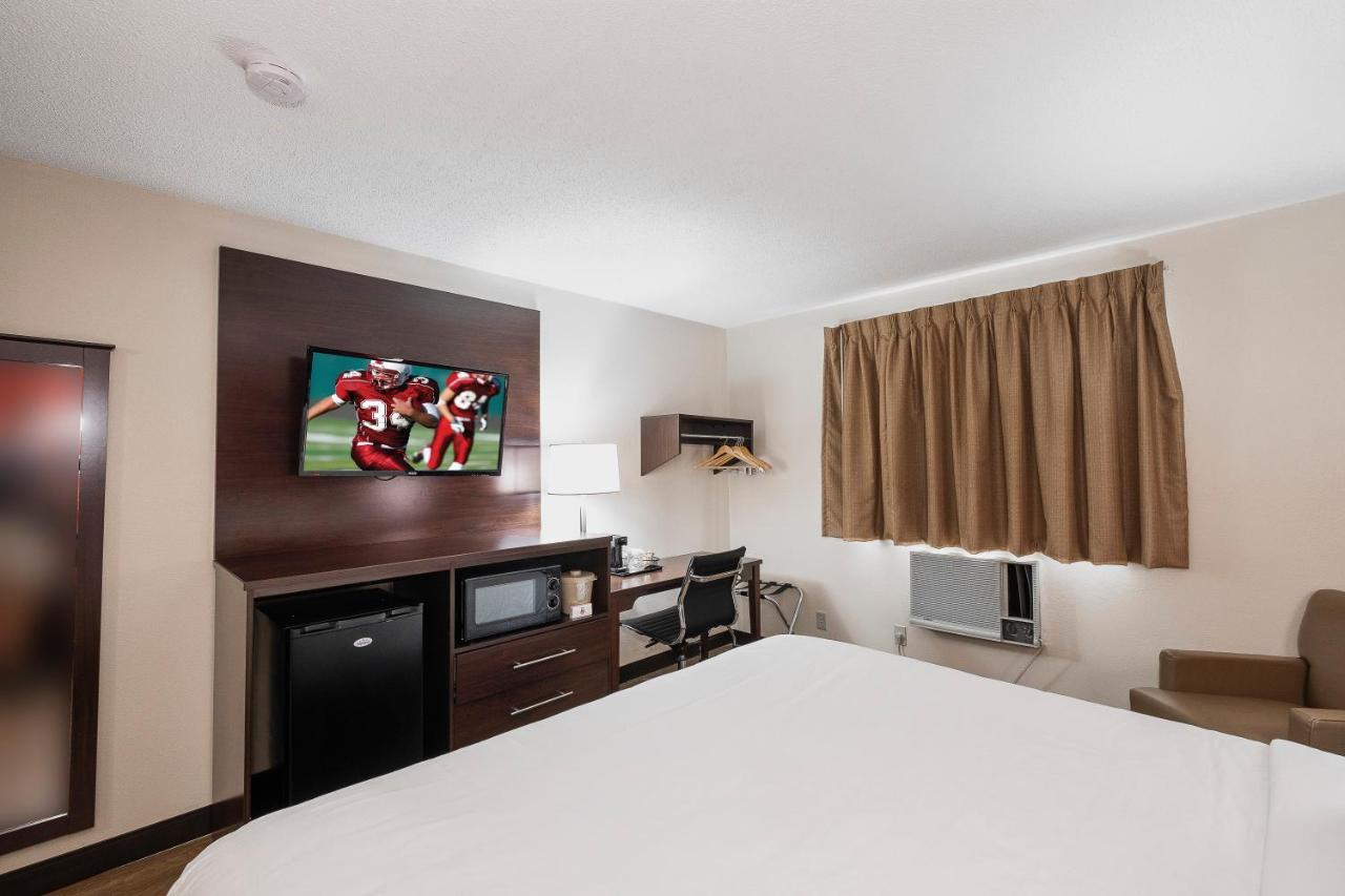 Red Roof Inn Bristol Bagian luar foto