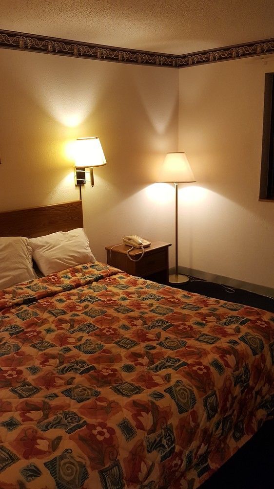 Red Roof Inn Bristol Bagian luar foto
